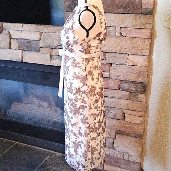 Faith❤️ Passion Flowy Dress - Picture 4 of 10